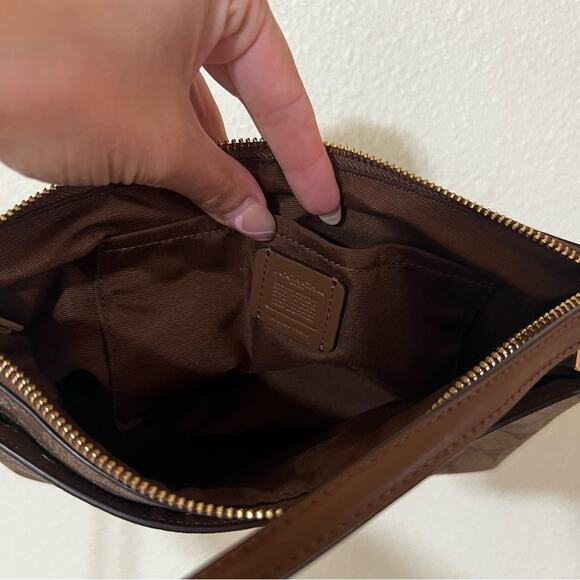 Coach F58316 Signature East/West Crossbody bag 7” x 10.5” - Picture 5 of 7